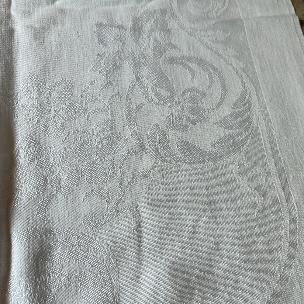 Vintage White Tablecloth - Picture 7 of 12